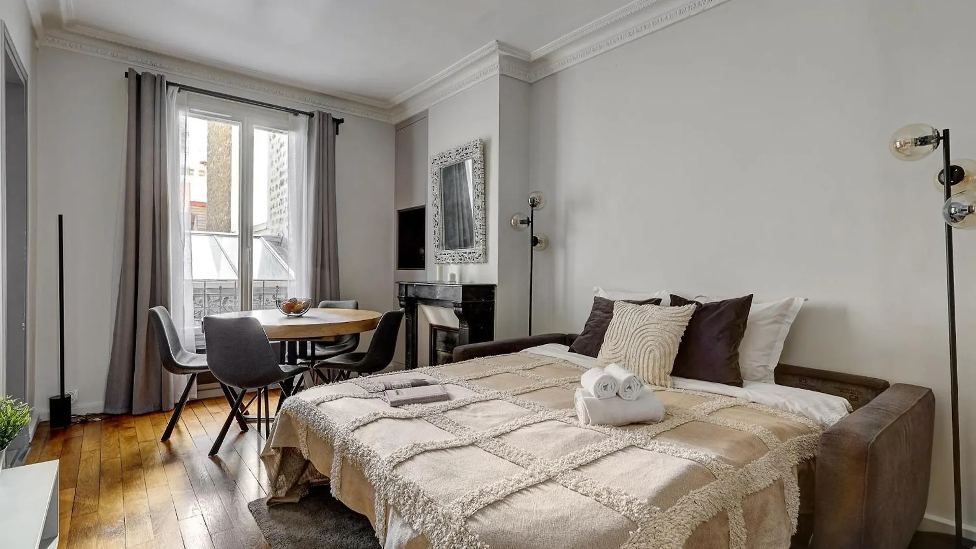 Latin Quarter & Pantheon With Balcony - Cityapartmentstay Paris