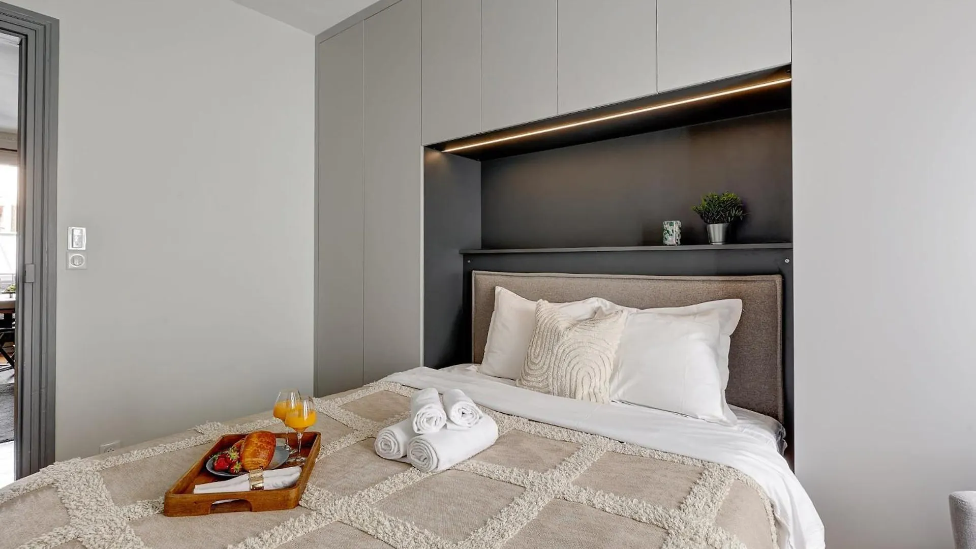 Lejlighed Latin Quarter & Pantheon With Balcony - Cityapartmentstay Paris