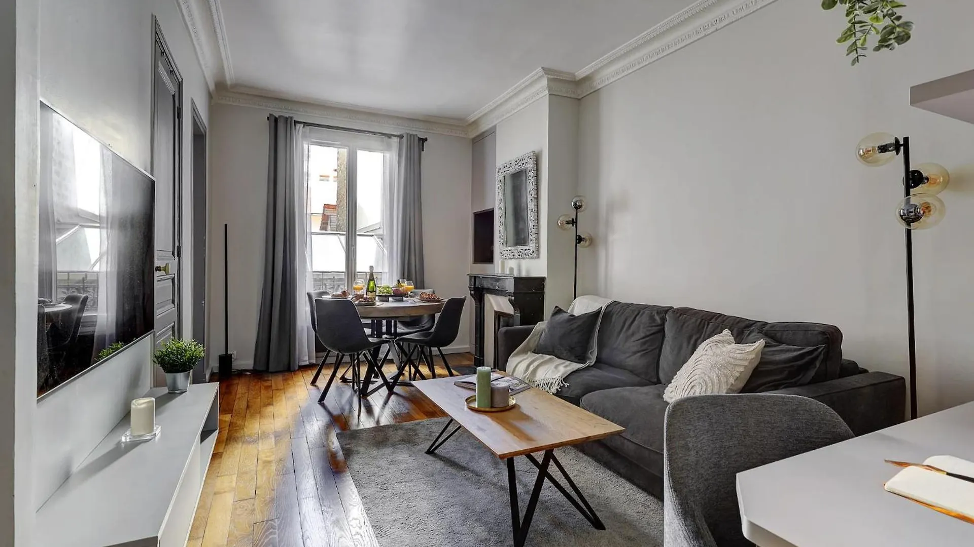 Latin Quarter & Pantheon With Balcony - Cityapartmentstay 파리 아파트